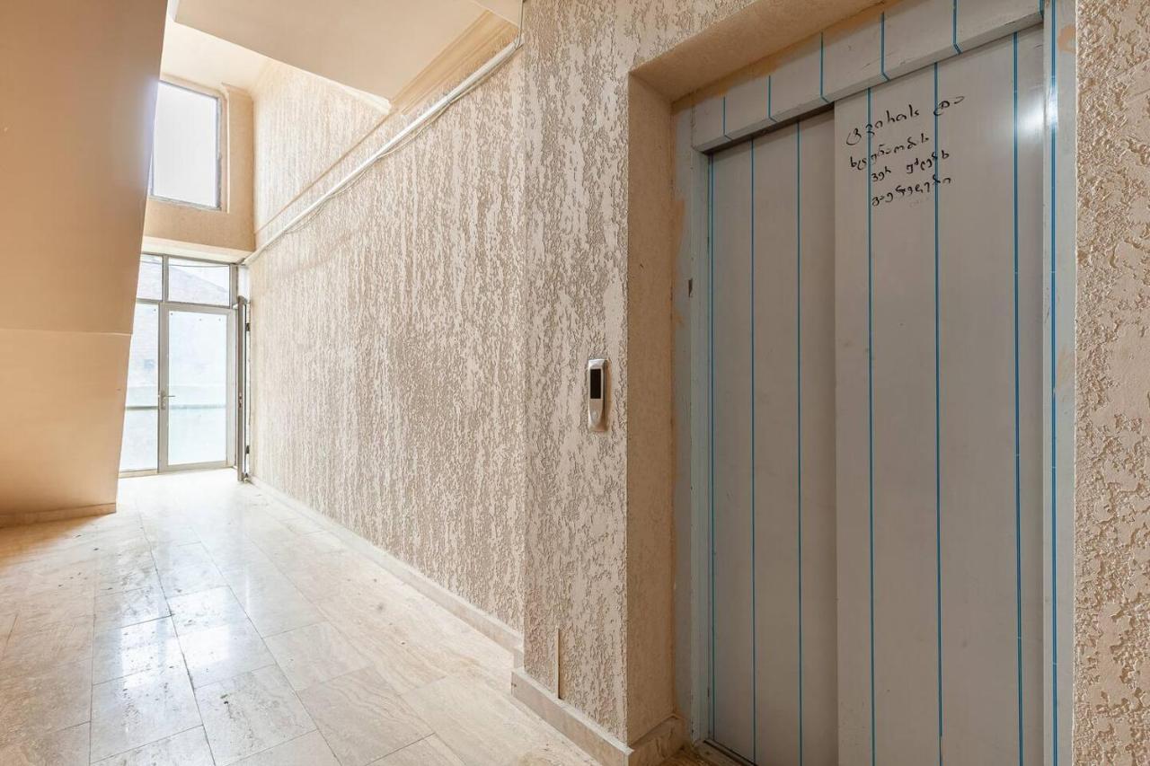 Veli Group Apartment Near White Bridge ° Kutaisi Dış mekan fotoğraf